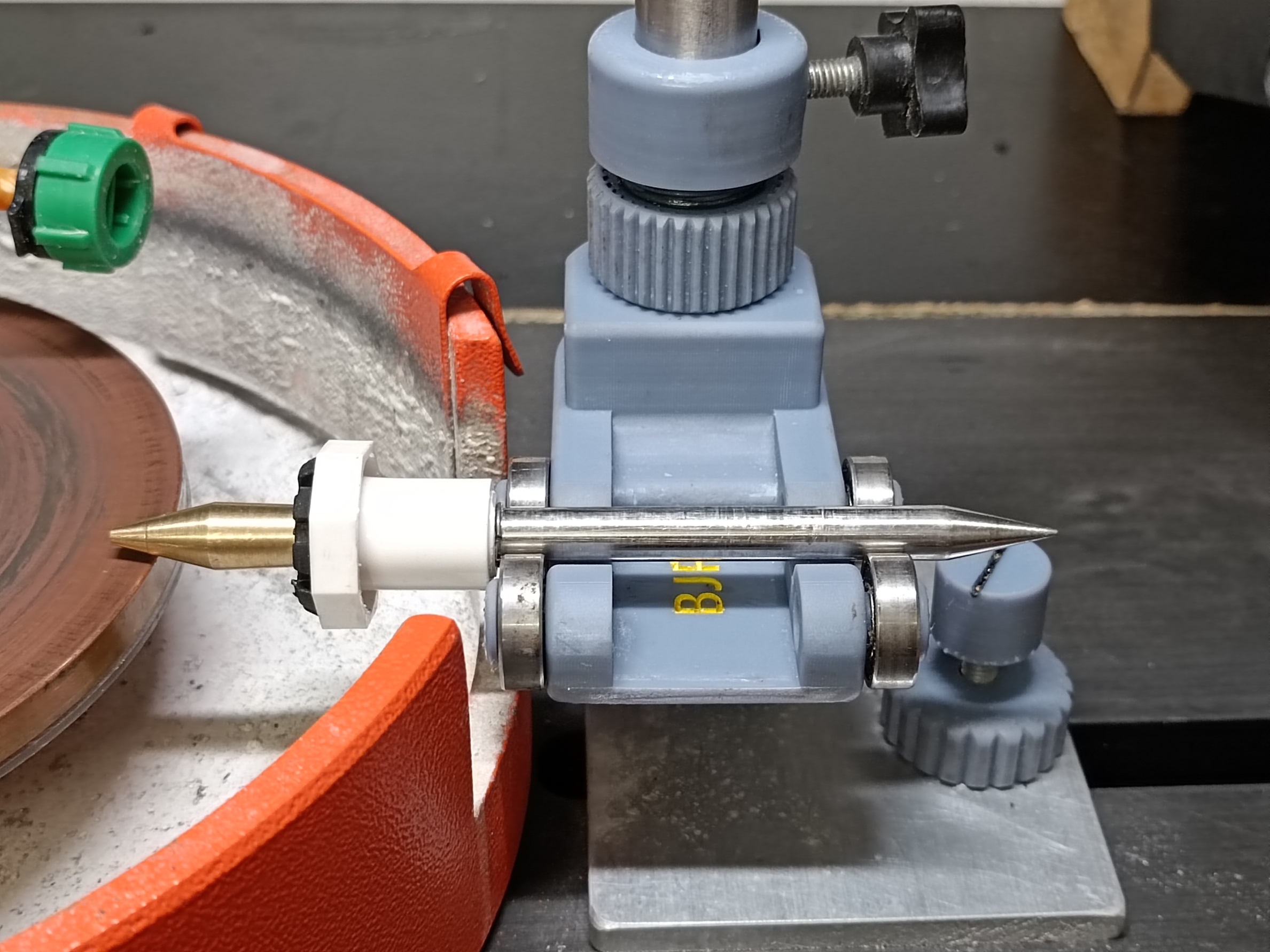 Favorite bearing pre-former